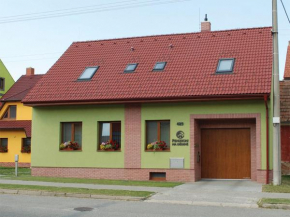  Penzion Na Dědině  Мутенице